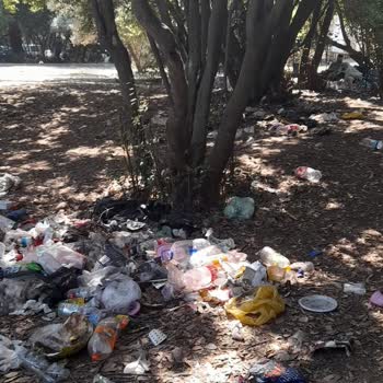 Kuşadası Belediyesi Milli Parkta Çöp Sorunu