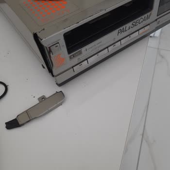 Setbaşı Aras Kargo Elektronik Cihazımı Kırdı