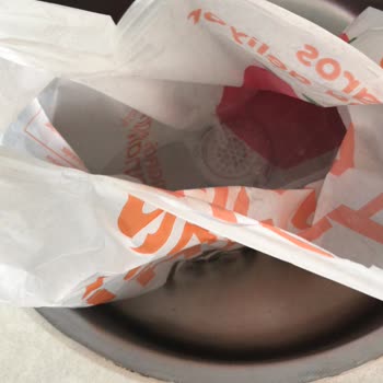 Migros Deterjanın Açık Poşete Konulması