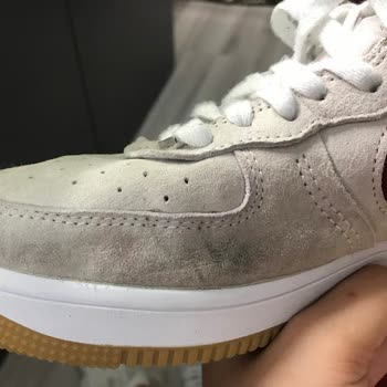 Bay Dakik Lostra Ayakkabıları Temizlemeye Bıraktım Giyilemeyecek Durumda Teslim Ettiler