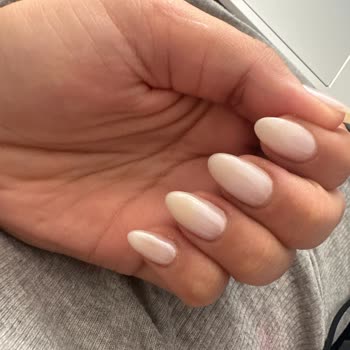 Niz Nail Lounge Kötü İşçilik İlgisiz Davranış