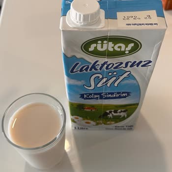 Sütaş Laktozsuz Süt 1L - Pembemsi Ve Süte Benzemiyor.
