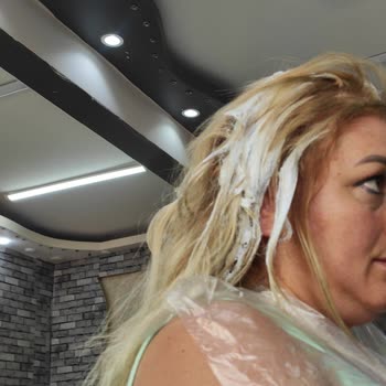 Liya Bayan Kuaförü (Karşıyaka) Hijyen Ortamı Asla Yok!