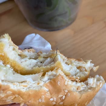 Burger King Hamburger İçerisinden Tel Çıktı!