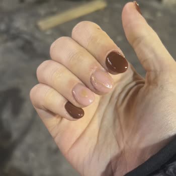 İzmir Jel Tırnak Beceriksizlik Ve İş Bilmeme