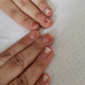 Esma Sema Güzellik Salonu Kalıcı Oje Şikayeti