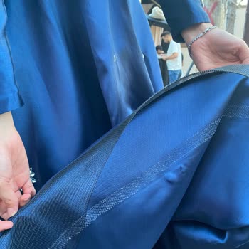 Betül Saday Abiyenin Taşları Düşüyor