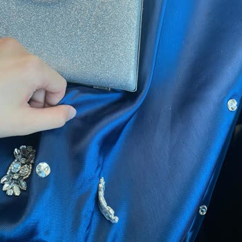 Betül Saday Abiyenin Taşları Düşüyor