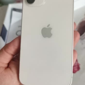 HB Bilişim Yeşil Yerine Beyaz İphone