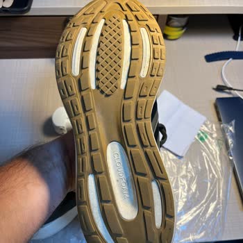 Boyner Bir İki Giyinmede Açılan Adidas Ayakkabı