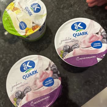 Sek Quark Yoğurdun İçinden Küflü Kağıt Çıktı