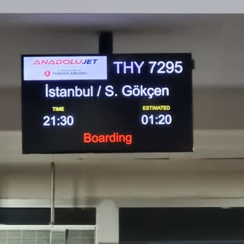 Anadolu Jet 4 Saatlik Uçak Rötarı
