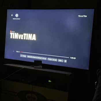 Samsung Q60b TV'de Panel Bulutlanması