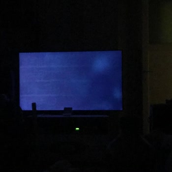 Samsung Q60b TV'de Panel Bulutlanması