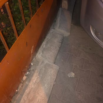 Kağıthane Belediyesi Kaldırım Taşlarını Onarmıyor