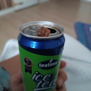 BİM İçeceğin İçinden Çıkan Yabancı Cisim