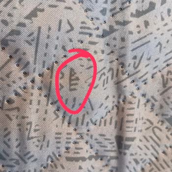 Decathlon Firması Allah Yazısını Yer Bezinde Kullanmış!