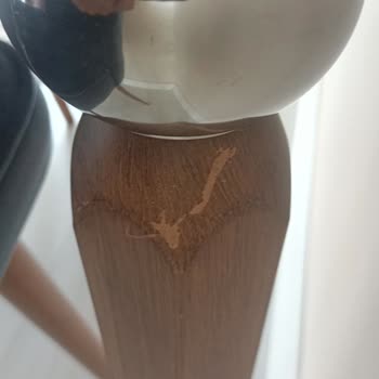 Özaydın AVM Çizik Yemek Masası Ve Aradığım Numaranın Her Kimse Üslupsuz Konuşması.