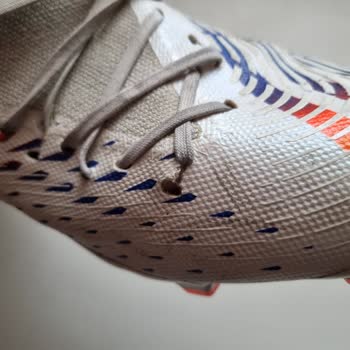 Adidas Kramponlar 5 Ay İçinde Paramparça Oldu