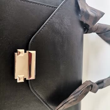 Deichmann Çantanın Rengi Çıkması