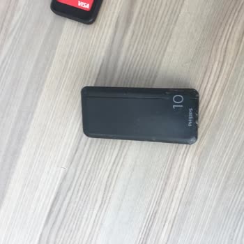 Philips Powerbank Şişti Patlayacak Kadar