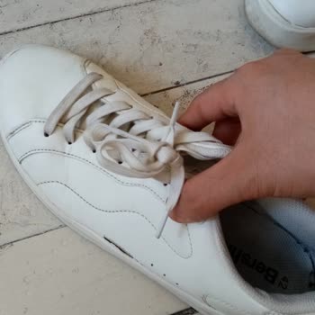 Bershka Ayakkabı Kısa Sürede Yırtıldı