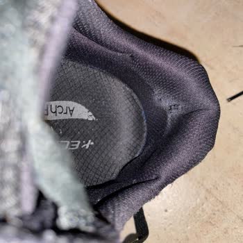 Skechers Ayakkabı 1 Ayda Yırtıldı İade Edilmiyor