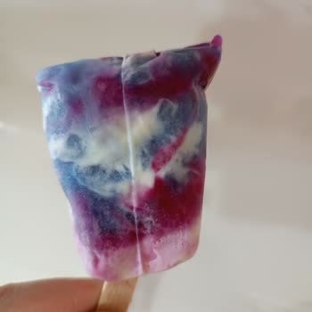 Algida Aldığım Dondurmayı Açtığımda Şeklinin Garip Çıkması