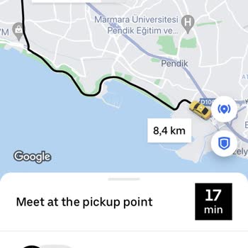 Uber Sürücüsü Telefonu Suratıma Kapadı, Yolculuğu İptal Etmedi