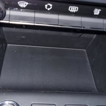 Citroen C5 Aircross Kablosuz Şarj