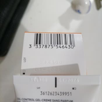 La Roche Posay Yağlı Ciltler İçin Güneş Kremi Ambalajı Hakkında Şüphelerim