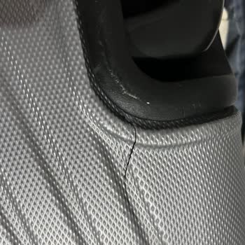 THY Valizimi 3 Yerinden Kırıp Yenisini Temin Etmiyor.