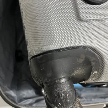 THY Valizimi 3 Yerinden Kırıp Yenisini Temin Etmiyor.