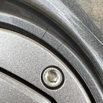 Bajaj 400 Km Deki RS 200 Üst Grenaj Çatlaması