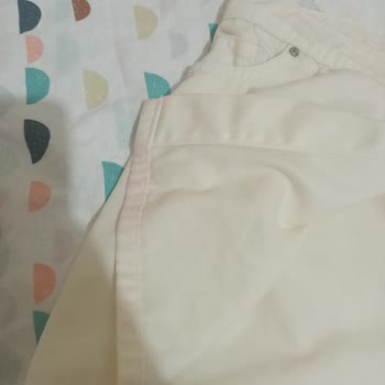 Domestos Çamaşır Suyu Beyaz Şortu Pembe Yaptı