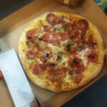 Domino's Malzemeleri Az Domino's Pizza