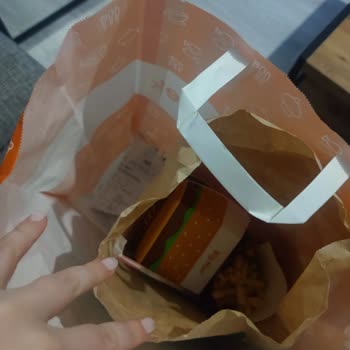 McDonald's Acıbadem Şubesi Aynı Saatte İki Eksi Sipariş