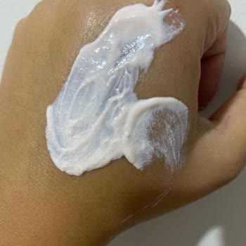 Procsin Güneş Kremi İçinde Tanecikli Yapı