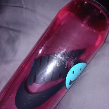 Nike Su Matarası Kalitesiz