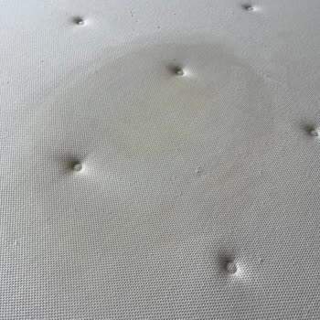 IKEA Su Geçirmez Alez Su Geçiriyor Yatak Kullanılmaz Halde