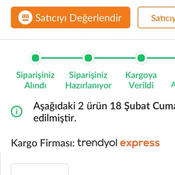 Cosmed Dry Touch Güneş Kremi Küf Benzeri Yeşil Kalıntı