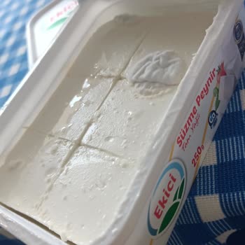 Ekici Yeni Açılan Peynir Küflü Çıktı