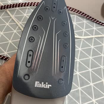 A101 Fakir Buhar Kazanlı Ütü Tabanı İlk Kullanımda Yapıştı.