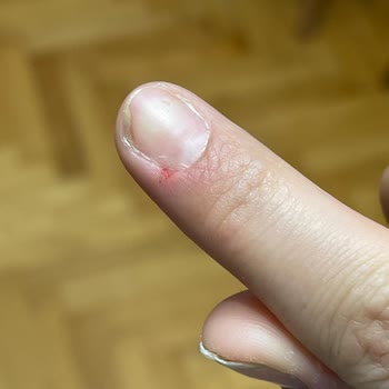 Gratis Beauty Ümraniye Santral Jel Tırnak Yapmayı Bilmiyor