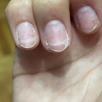 Gratis Beauty Ümraniye Santral Jel Tırnak Yapmayı Bilmiyor