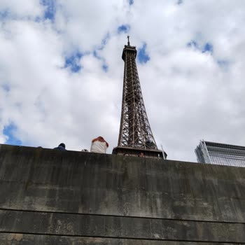 Eyfel Tur - Batobus Paris / France