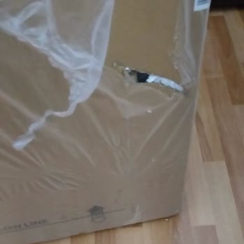 Samsung 'da Hasarlı Ürün Ambalajı