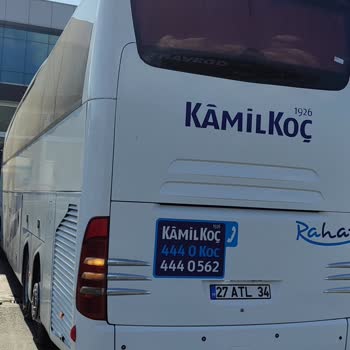 Kamil Koç Otobüs Şoförünün Terbiyesizliği