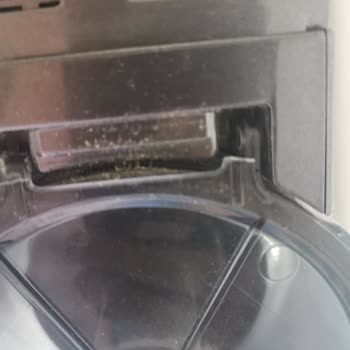 Fakir İnnovator X Plus 7286 Toz Haznesi Kapağı Pimi Kırıldı