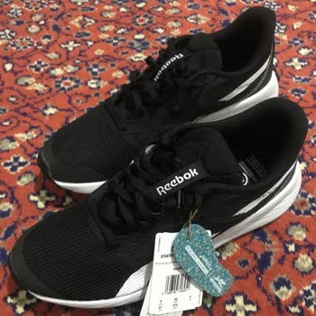 Reebok Ayağıma Dar Oluyor